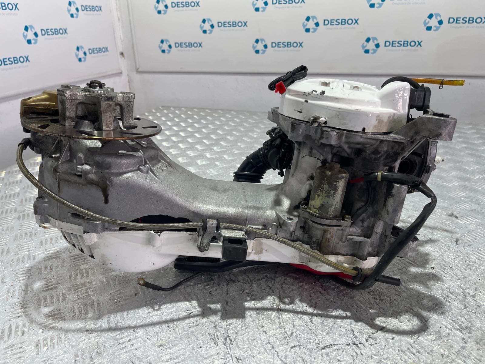Recambio de MOTOR  para PIAGGIO (VESPA) NRG POWER 49 CC S/P-C451M referencia OEM IAM C451M - ROJO 5