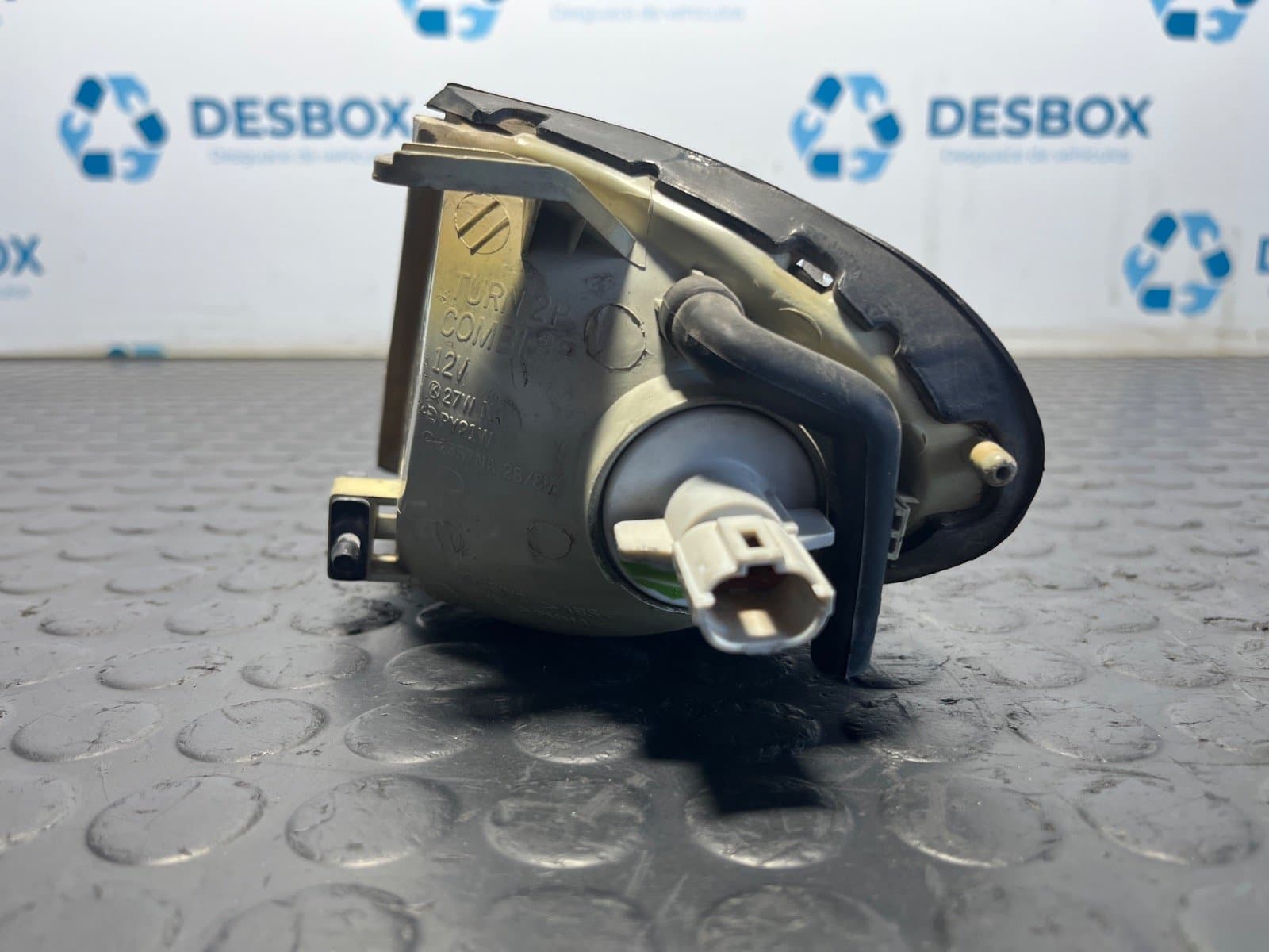 Recambio de PILOTO DELANTERO DERECHO para HYUNDAI COUPE (J2) 2.0 16V CAT G4CF referencia OEM IAM 92302270 - ROJO 3