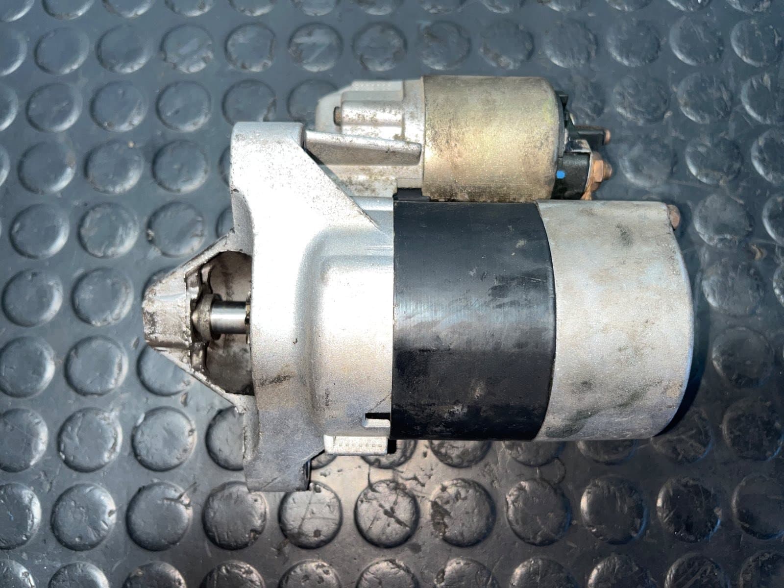 Recambio de MOTOR ARRANQUE para RENAULT CLIO II FASE I (B/CBO) 1.2 D7F710 referencia OEM IAM 867838 - BLANCO 4