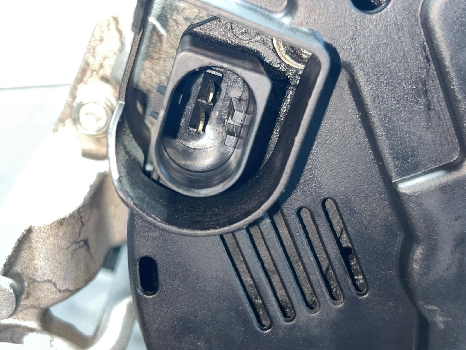 Recambio de ALTERNADOR para AUDI A4 BERLINA (8E) 2.5 TDI AKE referencia OEM IAM SG14B012 - AZUL 4