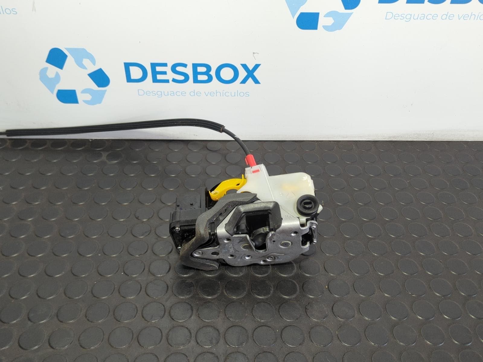Recambio de CERRADURA PUERTA TRASERA IZQUIERDA para OPEL MOKKA X MOKKA X 1.3 I B14NET referencia OEM IAM 13579545 - BLANCO 2