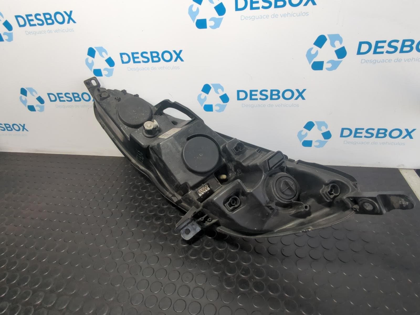 Recambio de FARO DERECHO para PEUGEOT 407 ST Confort RHR(DW10BTED4) referencia OEM IAM 0301213202  - GRIS 3