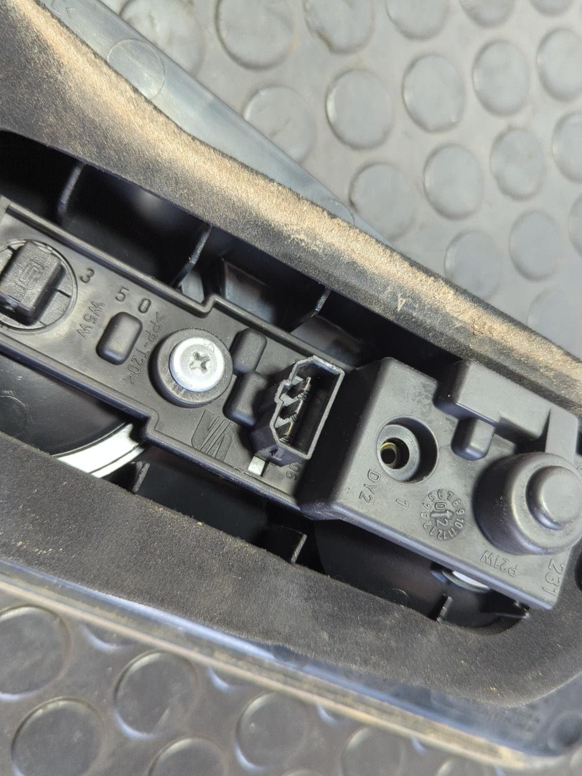 Recambio de PILOTO PORTON DERECHO para SEAT IBIZA (6L1) 1.4 BBY referencia OEM IAM 6L6945094F - GRIS CENIZA 3