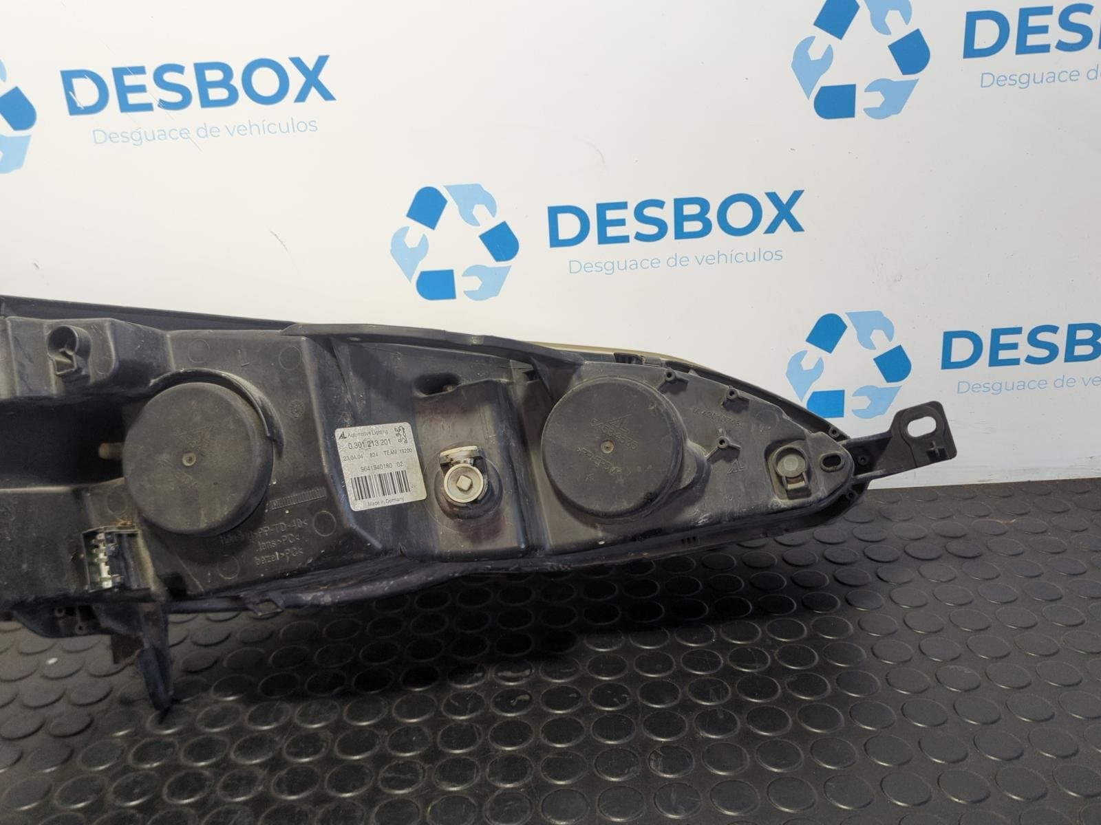 Recambio de FARO IZQUIERDO para PEUGEOT 407 ST Confort RHR(DW10BTED4) referencia OEM IAM 0301213201 - GRIS 3