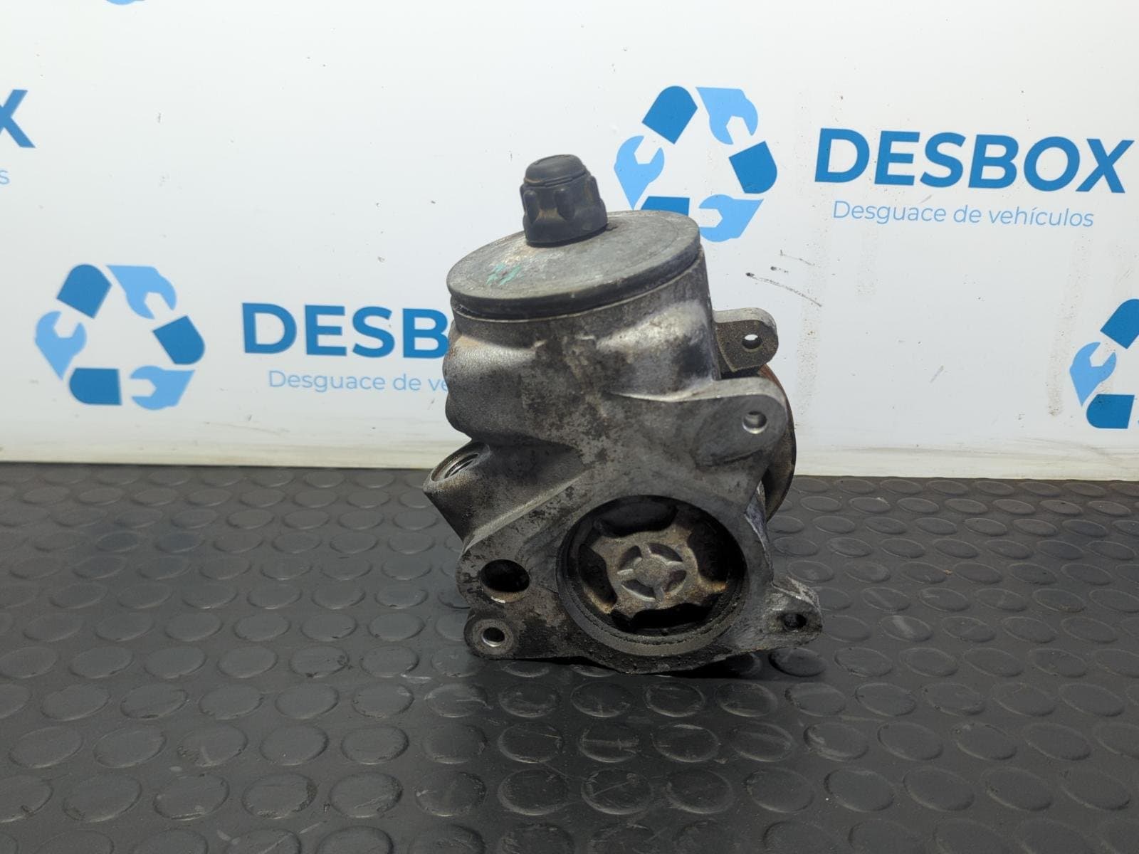 Recambio de BOMBA DIRECCION para MERCEDES-BENZ CLASE E (W123) BERLINA+COUPE 2.0 115954 referencia OEM IAM  1264601580 - NEGRO 3