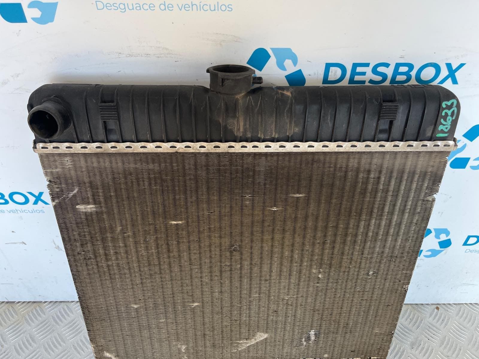Recambio de RADIADOR AGUA para MERCEDES-BENZ CLASE E (W123) BERLINA+COUPE 2.0 115954 referencia OEM IAM   - NEGRO 2