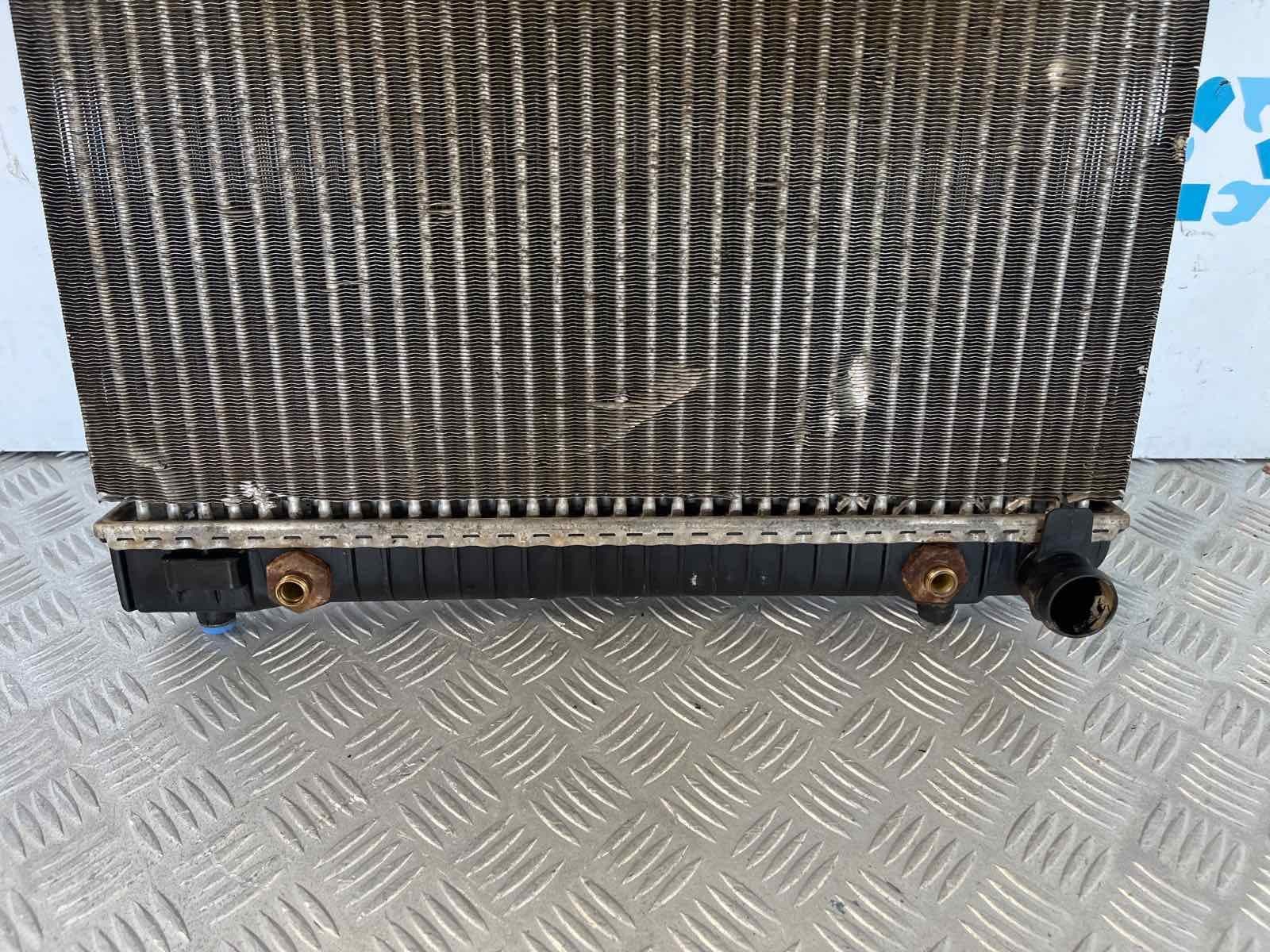 Recambio de RADIADOR AGUA para MERCEDES-BENZ CLASE E (W123) BERLINA+COUPE 2.0 115954 referencia OEM IAM   - NEGRO 3