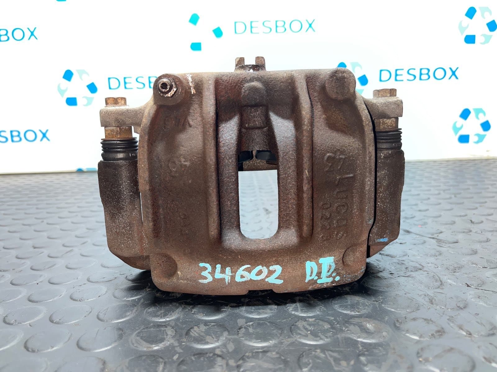 Recambio de PINZA DE FRENO DELANTERA IZQUIERDA para NISSAN TERRANO/TERRANO.II (R20) Aventura TD27H referencia OEM IAM LUCAS 0228 - BLANCO