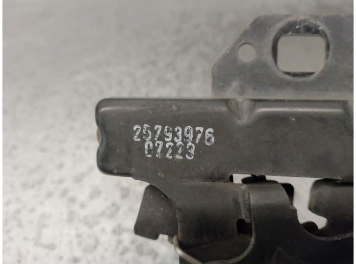 Recambio de cerradura capot para chevrolet hhr 2.4 referencia OEM IAM 25793976 20765279 5