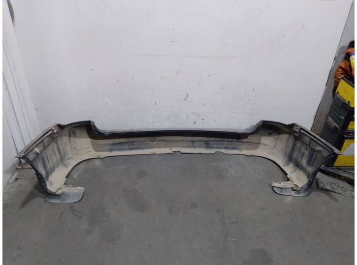 Recambio de paragolpes trasero para kia carnival i (up, fl) 2.9 tdi referencia OEM IAM J3 5