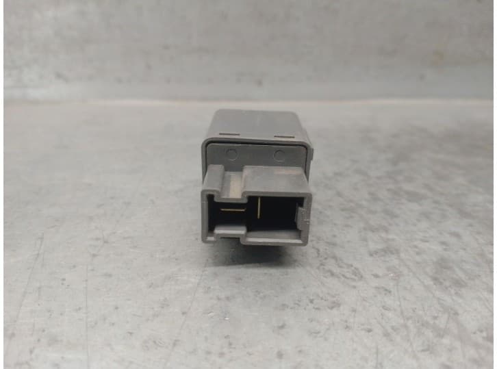 Recambio de rele para infiniti fx 30 d 3.0 v6 diesel cat referencia OEM IAM 24330C9900 3