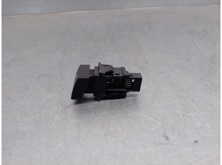 Recambio de interruptor para tata indica vista 1.3 crdi referencia OEM IAM 16E3 2