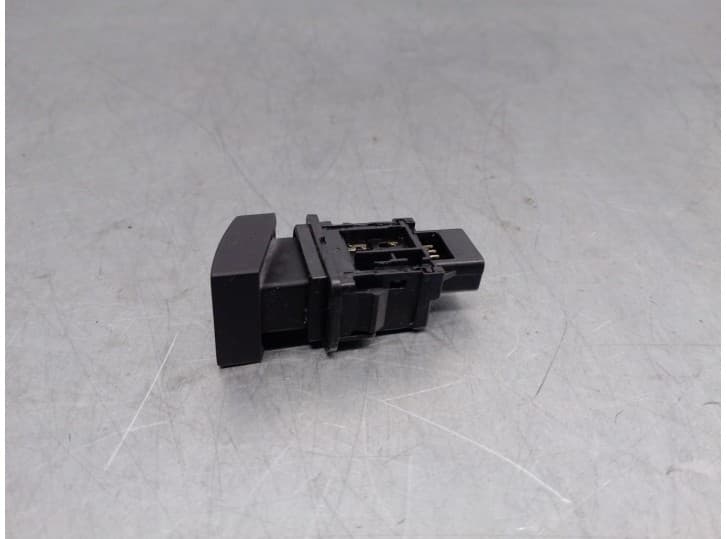 Recambio de interruptor para tata indica vista 1.3 crdi referencia OEM IAM 16E3 3