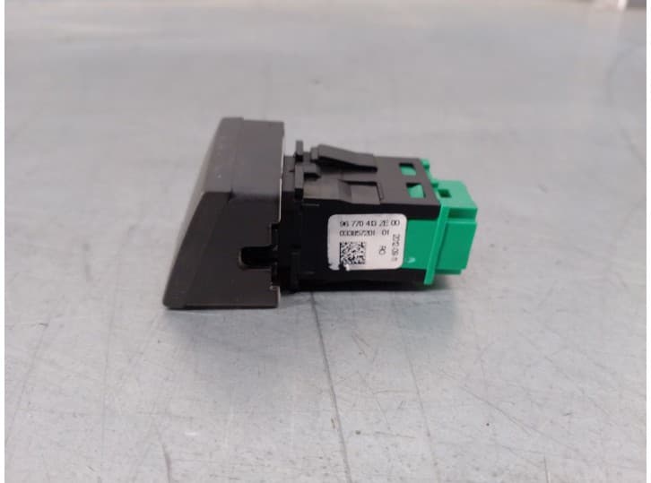Recambio de mando para peugeot 508 sw i (8e_) 2.0 hdi referencia OEM IAM 96770413ZE 2
