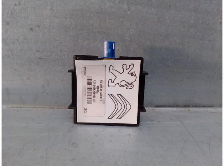 Recambio de antena para peugeot 508 sw i (8e_) 2.0 hdi referencia OEM IAM 9666359980 2