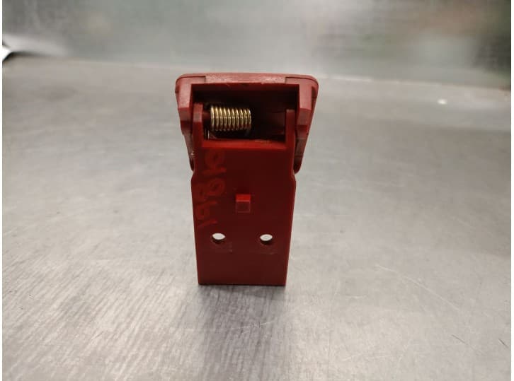 Recambio de cerradura capot para ssangyong kyron 2.0 xdi referencia OEM IAM 7114009000 2