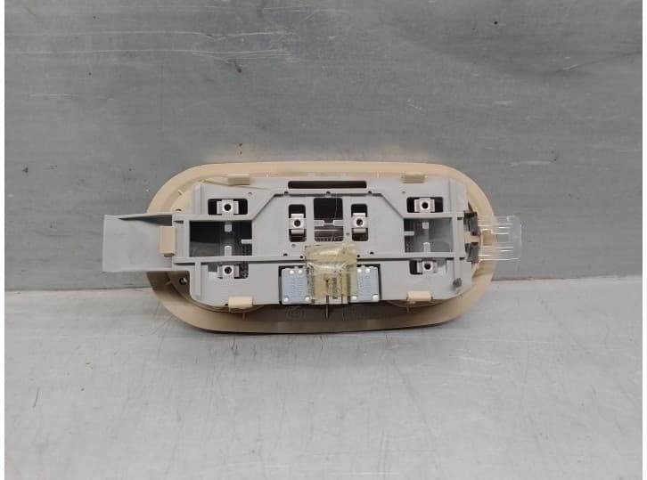 Recambio de luz interior para cadillac srx 3.6 referencia OEM IAM 89026132 TRASERA 2