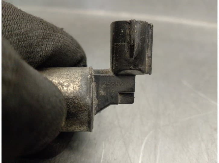 Recambio de valvula para cadillac srx 3.6 referencia OEM IAM 12588943 12588943 3