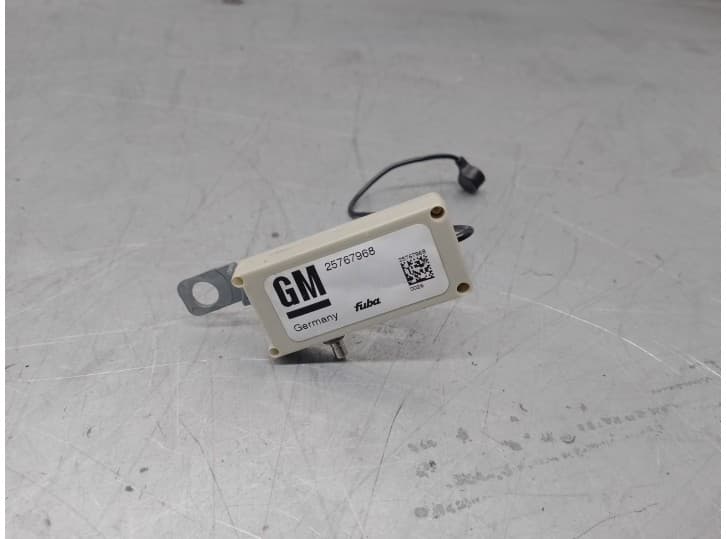 Recambio de antena para cadillac srx 3.6 referencia OEM IAM 25767968