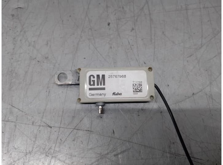Recambio de antena para cadillac srx 3.6 referencia OEM IAM 25767968