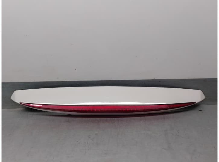 Recambio de aleron trasero para cadillac srx 3.6 referencia OEM IAM 15145960 2