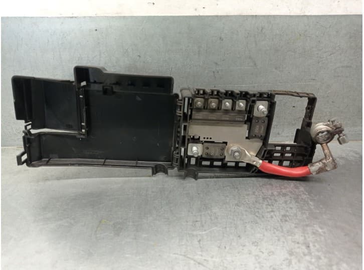 Recambio de caja reles / fusibles para saab 9-5 (ys3g) 2.0 tid referencia OEM IAM 525230582