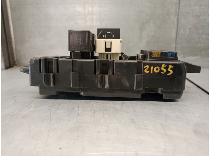 Recambio de caja reles / fusibles para volvo s40 i (644) 1.9 di referencia OEM IAM 3B170583 3