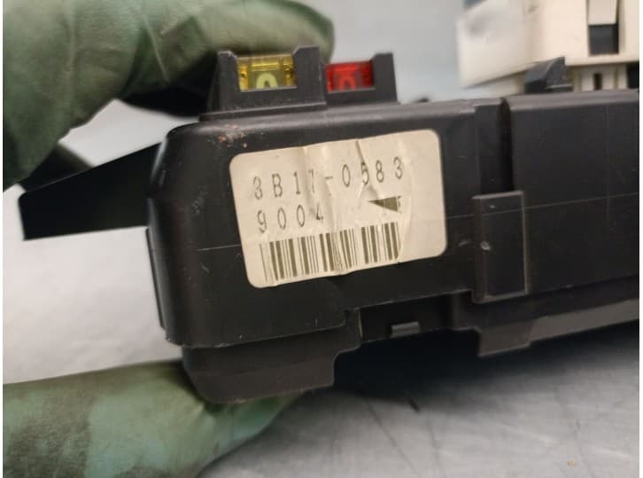 Recambio de caja reles / fusibles para volvo s40 i (644) 1.9 di referencia OEM IAM 3B170583 4