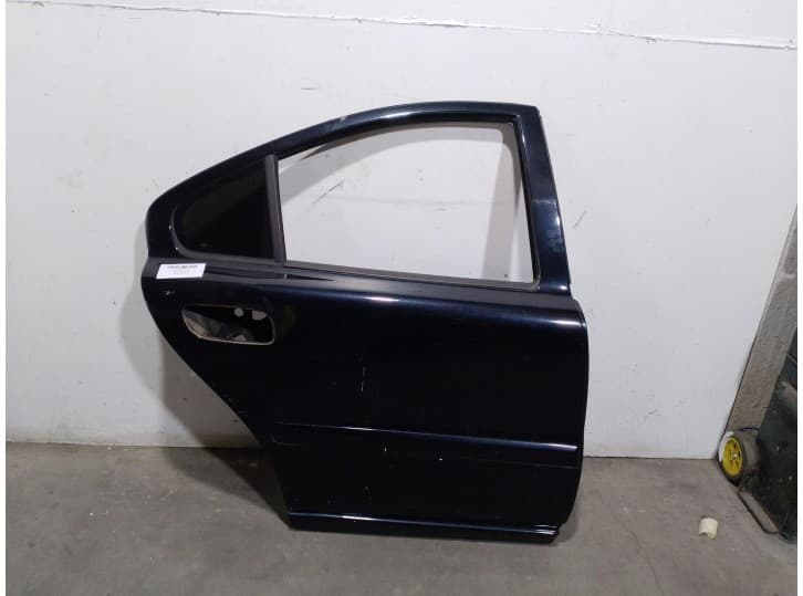 Recambio de puerta trasera derecha para volvo s60 i (384) d5 referencia OEM IAM 30796489