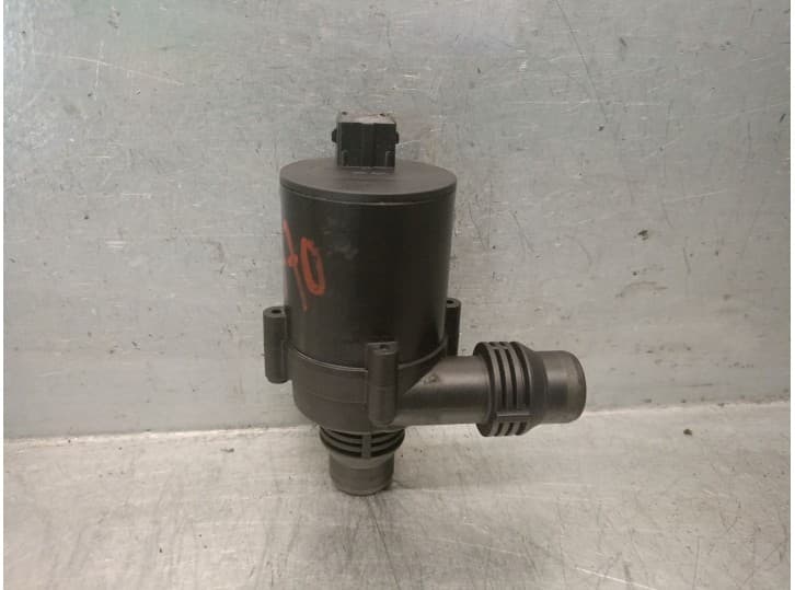 Recambio de bomba agua para bmw x5 (e53) 4.4 i referencia OEM IAM 64116954987 64116954987