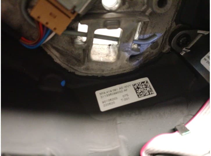 Recambio de volante para seat ibiza v (kj1, kjg) 1.0 tgi referencia OEM IAM 5FA419091AD 6