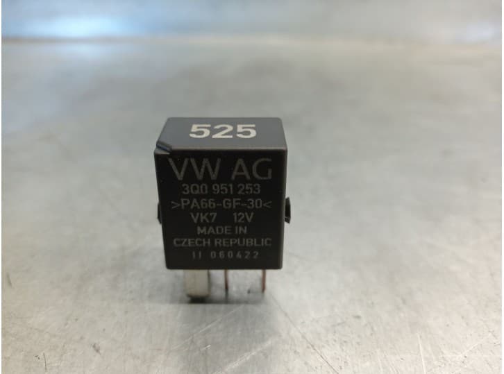 Recambio de rele para seat ibiza v (kj1, kjg) 1.0 tsi referencia OEM IAM 3Q0951253