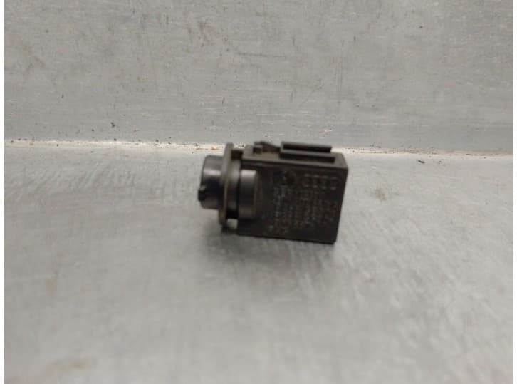 Recambio de sensor para audi q3 (8ub, 8ug) 2.0 tdi quattro referencia OEM IAM 4B0907659A 3