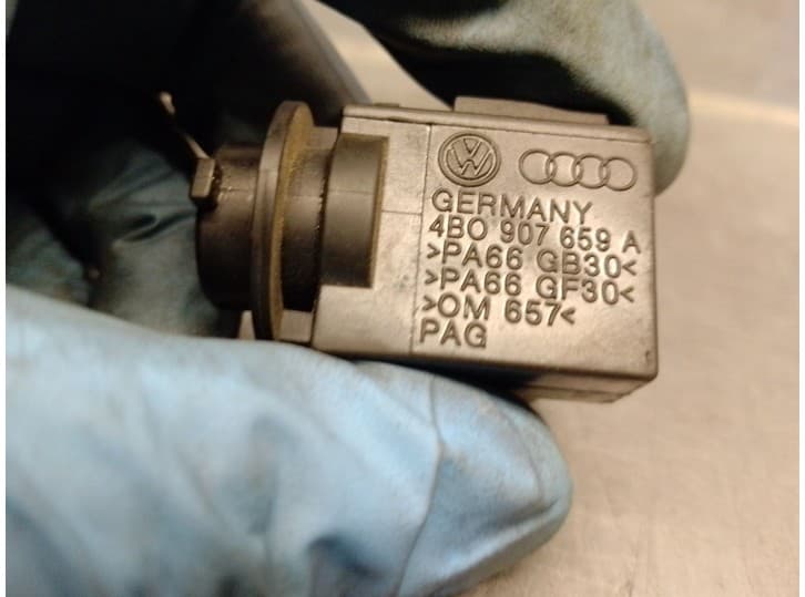 Recambio de sensor para audi q3 (8ub, 8ug) 2.0 tdi quattro referencia OEM IAM 4B0907659A 4