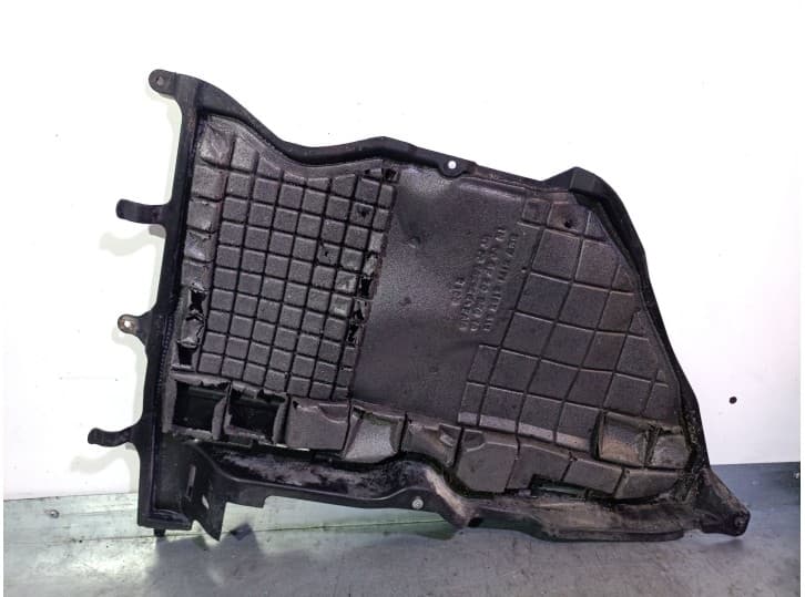 Recambio de cubrecarter para bmw 3 (e46) 320 d referencia OEM IAM 51718193815 CESTA 11A 2