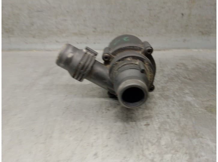 Recambio de bomba agua para bmw 5 (e60) 530 i referencia OEM IAM 64116910755 64116988960 3