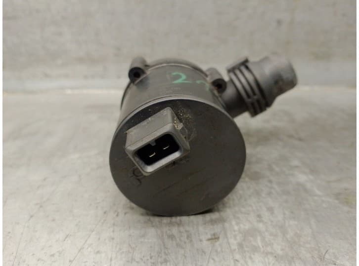 Recambio de bomba agua para bmw 5 (e60) 530 i referencia OEM IAM 64116910755 64116988960 4