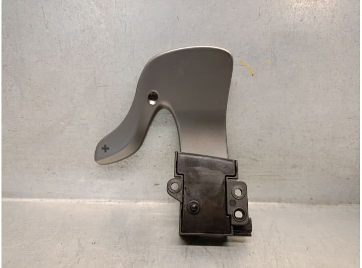 Recambio de mando volante para hyundai i40 i (vf) 1.7 crdi referencia OEM IAM 39R2991200 2