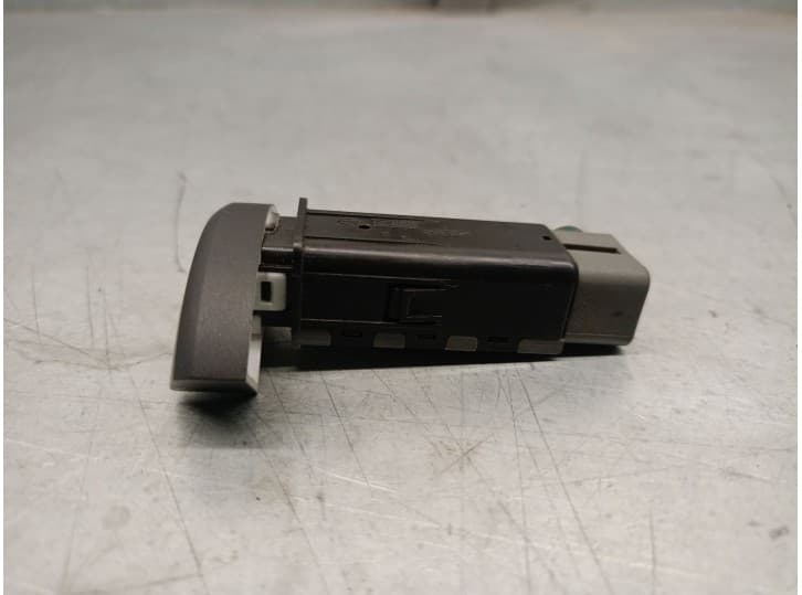 Recambio de interruptor para ssangyong actyon i 2.0 xdi referencia OEM IAM 8523031000 2