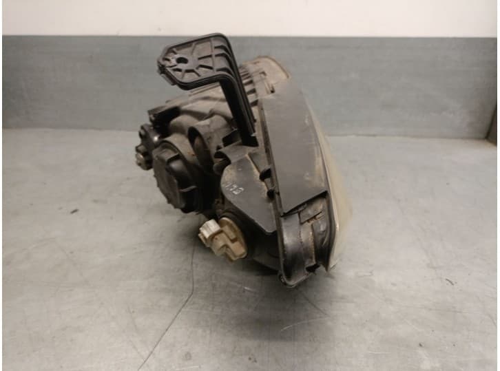 Recambio de faro derecho para ssangyong actyon i 2.0 xdi referencia OEM IAM 8310231302 4