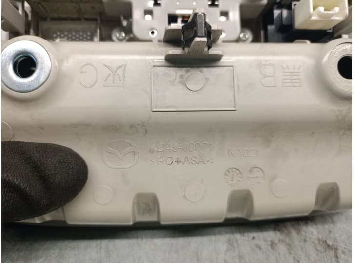 Recambio de luz interior para mazda 3 sedán (bm_, bn_) 2.0 referencia OEM IAM KD4569971 3