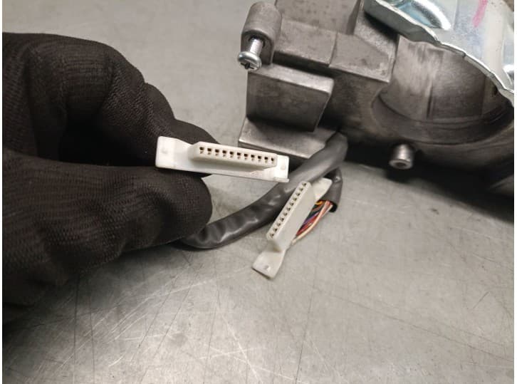 Recambio de antirrobo para mazda 3 sedán (bm_, bn_) 2.0 referencia OEM IAM K7400AZ91D 6