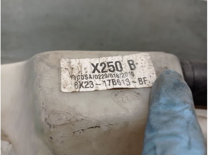 Recambio de deposito limpia para jaguar xf i (x250) 3.0 d referencia OEM IAM 8X2317B613BF 5