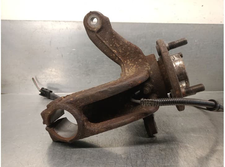 Recambio de mangueta delantera izquierda para mazda 2 (dy) 1.4 cd referencia OEM IAM F6JA 2
