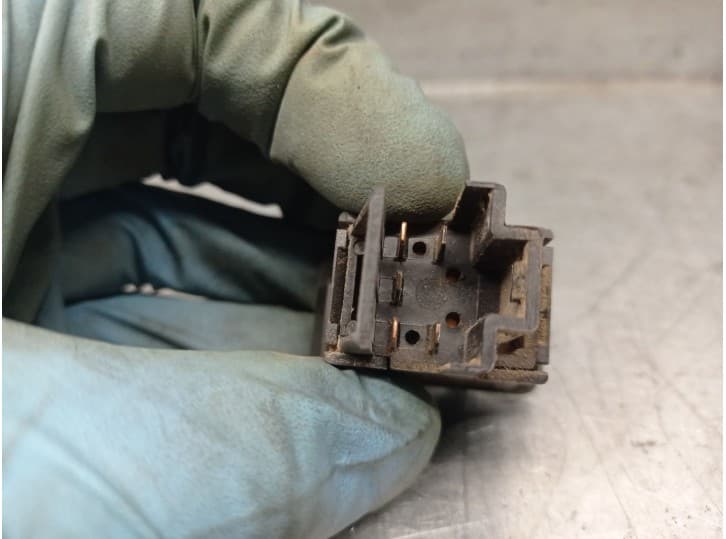 Recambio de interruptor para nissan patrol (k/w260) 2.8 diesel referencia OEM IAM RD28 3