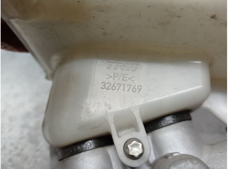 Recambio de bomba freno para opel corsa f (p2jo) 1.5 (68) referencia OEM IAM 32671769  TRW 4