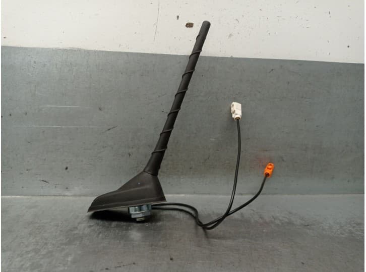 Recambio de antena para opel corsa f (p2jo) 1.5 (68) referencia OEM IAM 920204072  39166312 2