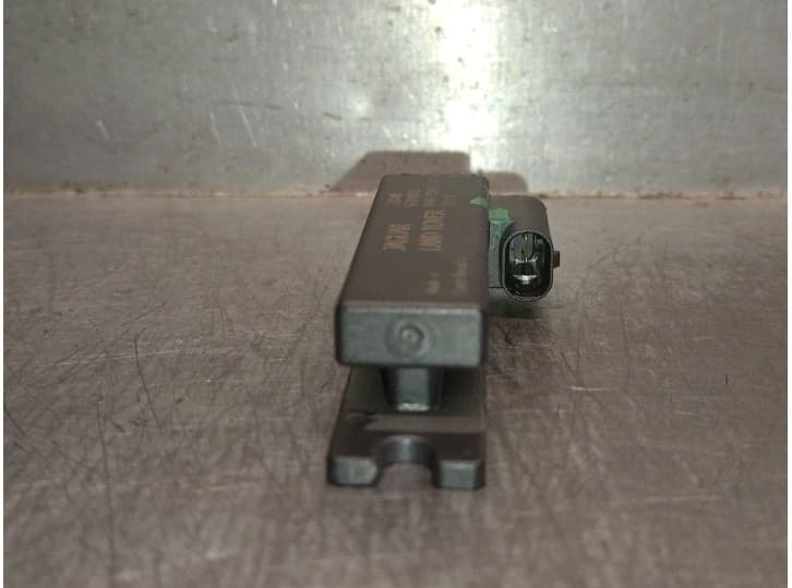 Recambio de antena para jaguar xe (x760) 2.0 d referencia OEM IAM AH4215K603AA  5E08X0107 2