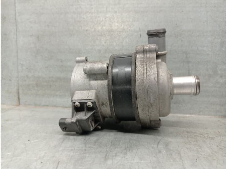 Recambio de bomba agua para audi a4 b9 (8w2, 8wc) 2.0 tdi referencia OEM IAM 4H0965567A