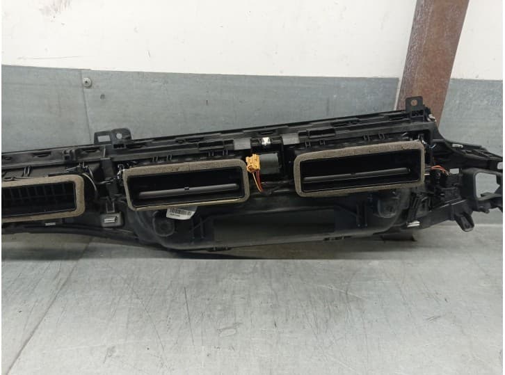 Recambio de aireador para audi a4 b9 (8w2, 8wc) 2.0 tdi referencia OEM IAM 8W1820902E 4
